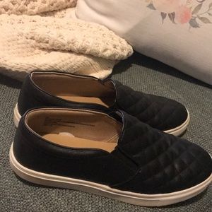 Stylish slide on loafers.